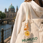 Capybara Schlüsselanhänger in Sternform an einer Stofftasche in Berlin
