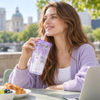 Floral Trinkbecher in Lila in der Anwendung