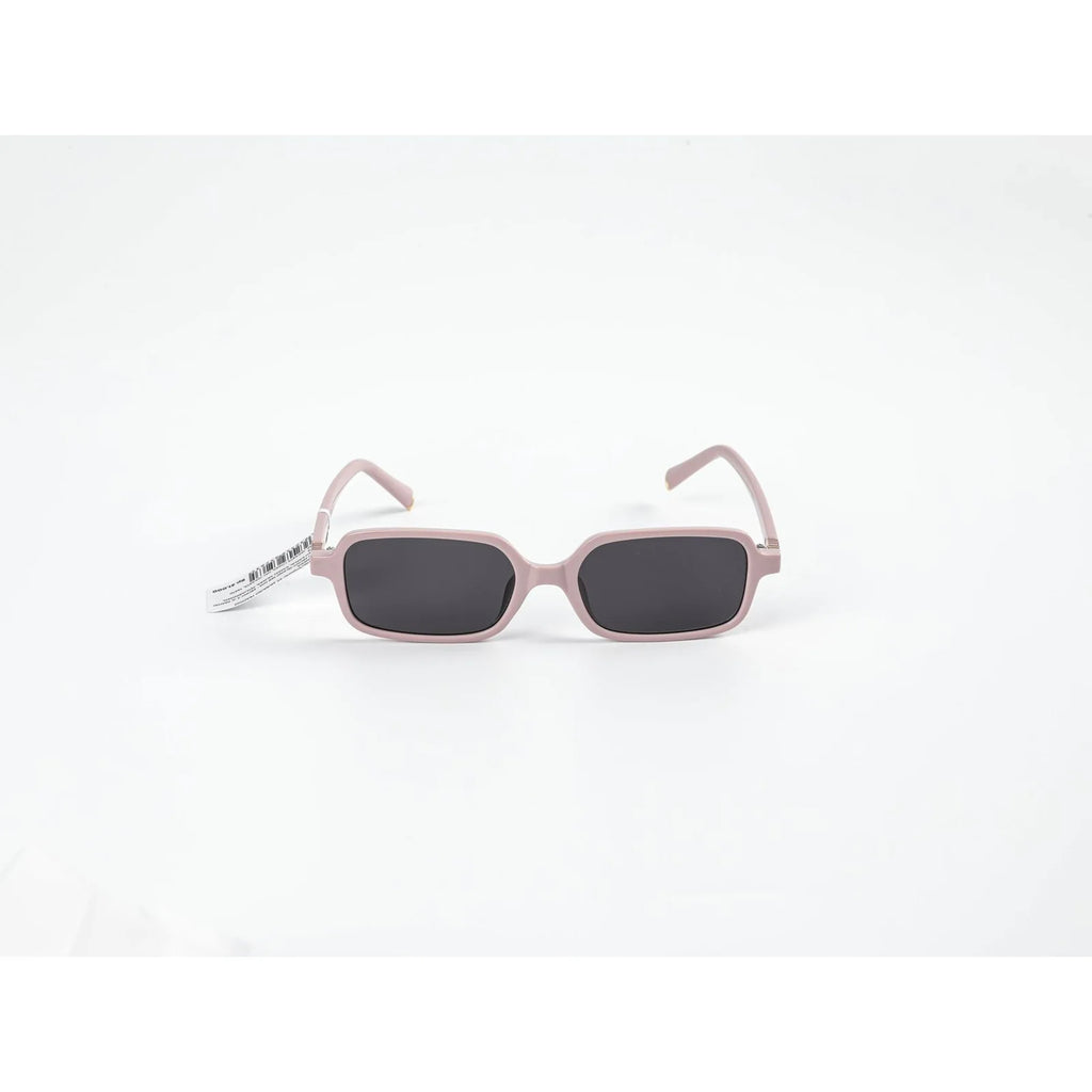 Rechteckige Sonnenbrille mit violettem Rahmen von vorn