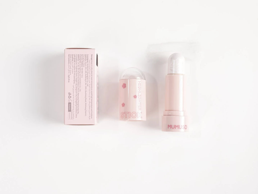 Ansicht des Highlighter Sticks im Farbton 03 Perlmuttrosa