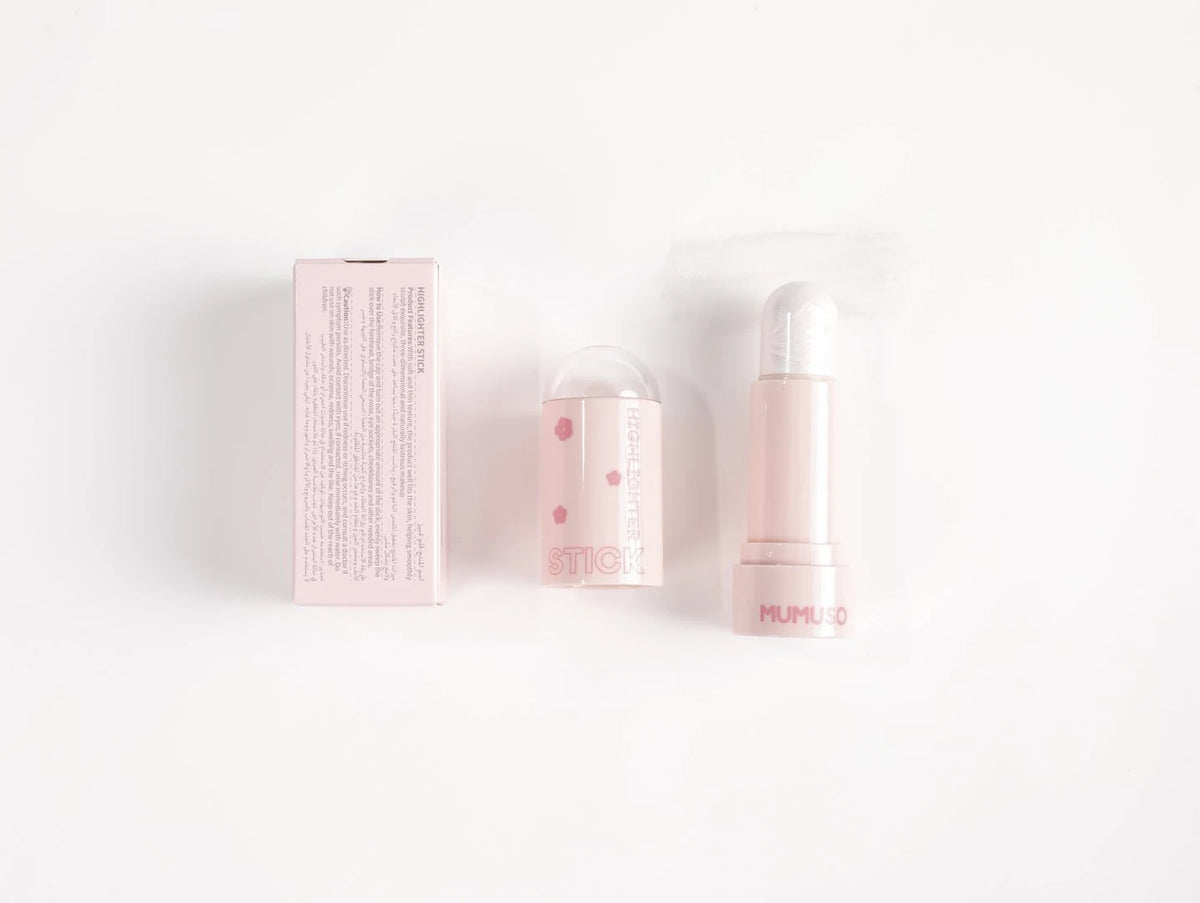 Verpackungsansicht des Highlighter Sticks im Farbton 03 Perlmuttrosa