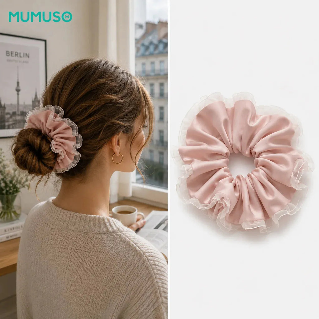 Rosa MJ Scrunchie mit transparentem Spitzenbesatz