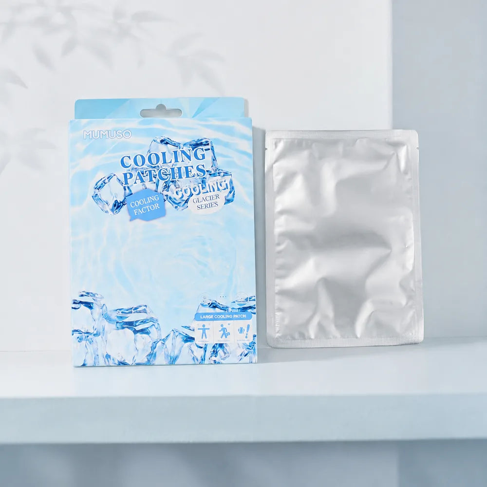 Detailansicht der Glacier Kühlpflaster Packung mit silbernem Einzelbeutel