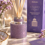 Detailansicht des lila Starry Night Reed Diffusers mit funkelnder Oberfläche
