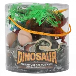 Vorderansicht des dinosaurier-terrarium-sets für kinder in transparenter verpackung mit grünem pflanzen- und dinosauriermotiv.