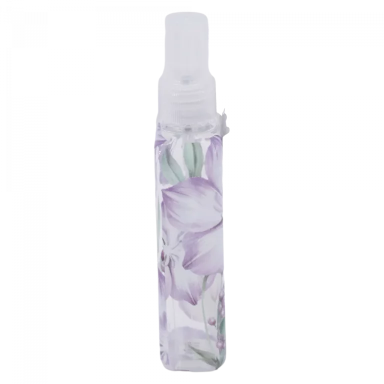 MUMUSO Body Mist Sweet Vanilla, 119,6 ml (Lila) – Körperspray mit Vanilleduft im transparenten Flakon mit Blumenprint.