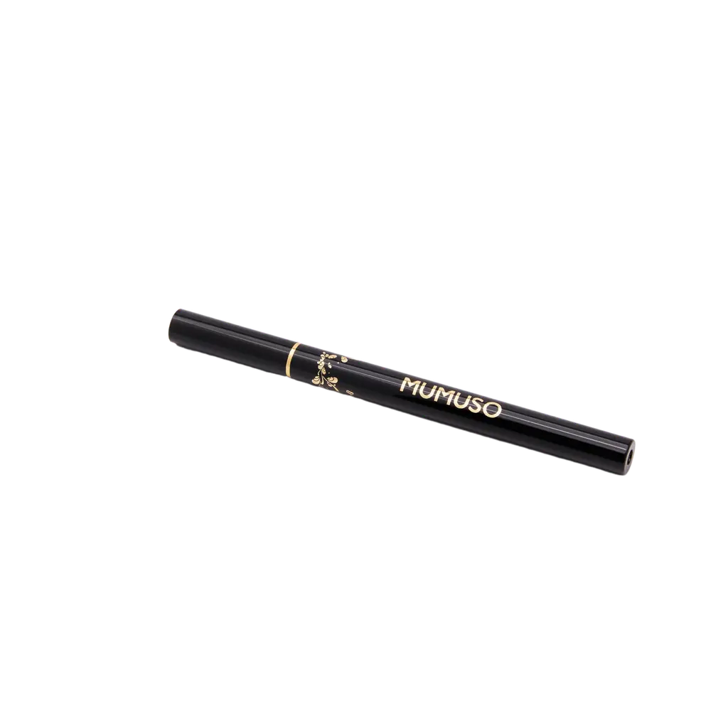 mumuso_eyeliner_pen_fluessig_feine_spitze_schwarz.webp MUMUSO Eyeliner Pen Flüssig Schwarz, feine Spitze – wasserfester Eyeliner für präzise Linien und langanhaltendes Augen Make-up.