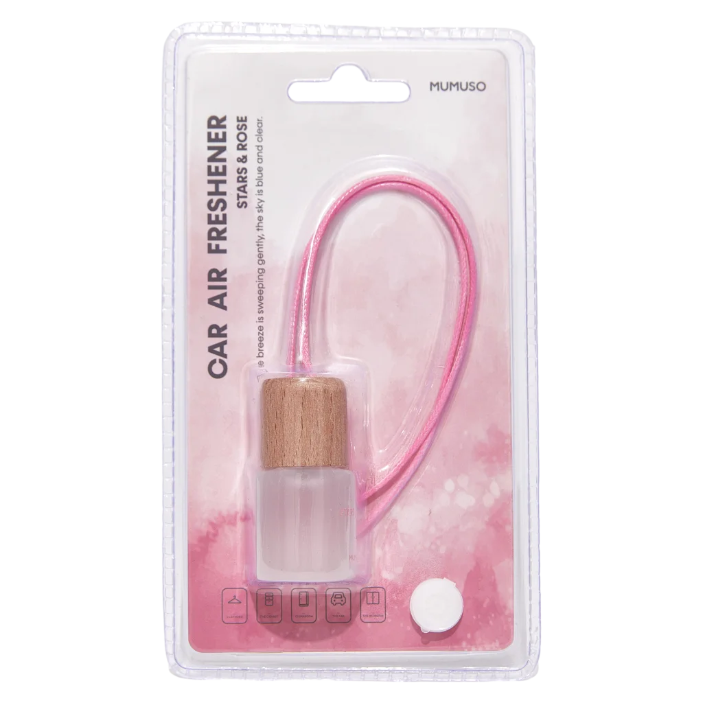 mumuso_haengender_autoduft_rosenduft_rosa.webp MUMUSO hängender Autoduft mit Rosenduft in Rosa – dekorativer Lufterfrischer für langanhaltende Frische im Auto.
