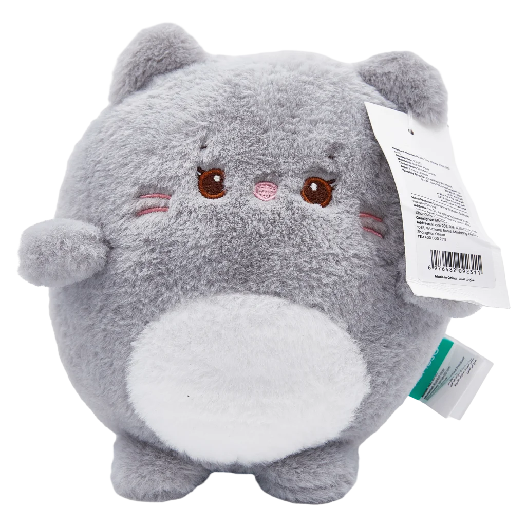 mumuso_plueschtier_katze_kaninchenfell_20cm_grau_3.webp MUMUSO Plüschtier Katze aus Kaninchenfell, 20 cm (Grau) – kuscheliges Kuscheltier für Kinder ab 3 Jahren.