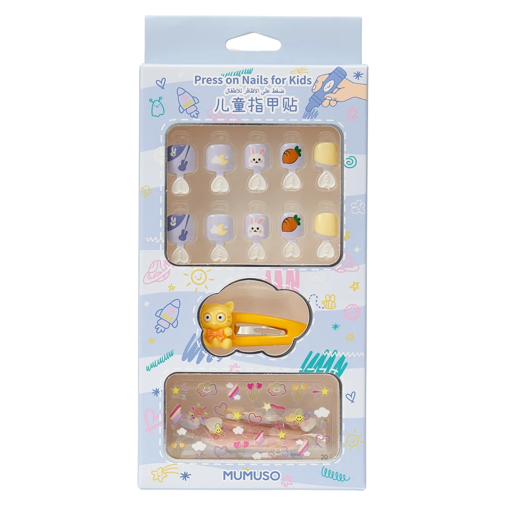 mumuso_press-on-nails-set_abs-kunststoff_hase_karotte_blau.webp MUMUSO Press-On Nails Set aus ABS-Kunststoff für Kinder, blauer Nagelsticker mit Hase und Karotte – Kindernägel zum Aufkleben.
