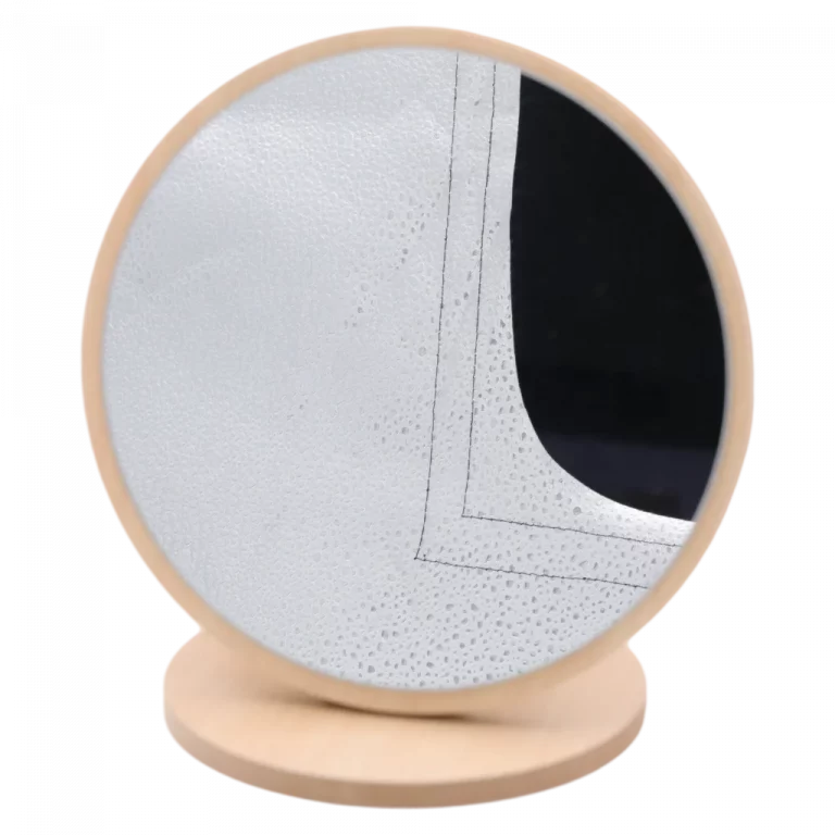 MUMUSO Standspiegel aus Holzfaserplatte, rund und naturfarben – dekorativer Spiegel für Badezimmer oder Schlafzimmer.