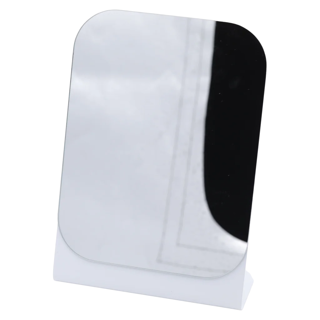 mumuso_schminkspiegel_lackiertes_eisen_glas_15x19-5cm_weiss.webp MUMUSO Schminkspiegel aus lackiertem Eisen und Glas, 15 × 19,5 cm (Weiß) – praktischer Tischspiegel für den Schminktisch.