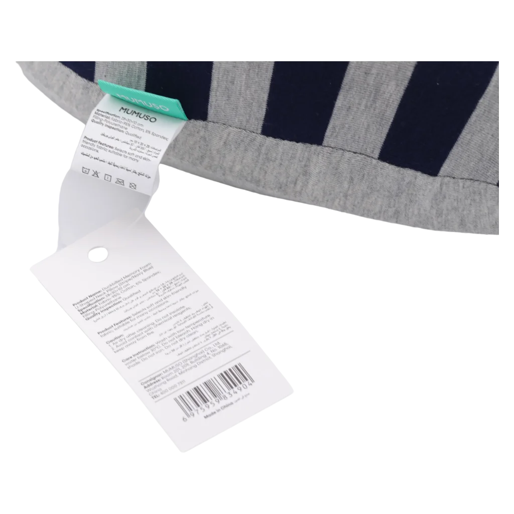 mumuso_u-foermiges_nackenkissen_memory-schaum_streifen_navy-blau_2.webp MUMUSO U-förmiges Nackenkissen mit Memory-Schaum, Streifenmuster in Navy Blau – bequemes Reisekissen für Erwachsene.