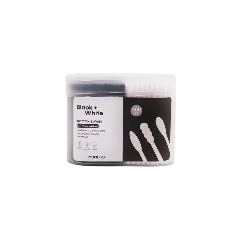 mumuso_wattestaebchen_papierstiel_300st_schwarz_weiss.webp MUMUSO Wattestäbchen mit Papierstiel, 300 Stück – praktische Kosmetik Wattestäbchen in Schwarz und Weiß für die tägliche Hygiene.