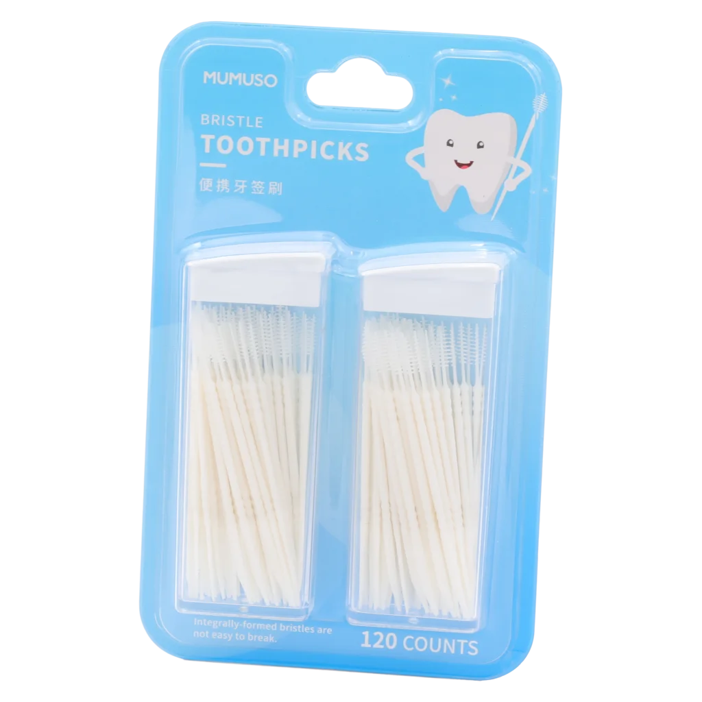 mumuso_zahnstocher_mit_borsten_120st_weiss.webp MUMUSO tragbare Zahnstocher mit Borsten, 120 Stück in weißer Dose – praktische Zahnstocher für die Zahnreinigung nach dem Essen.