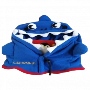 MUMUSO Kinder Wintermütze in Blau mit Hai-Design – warm und kuschelig für kalte Tage.