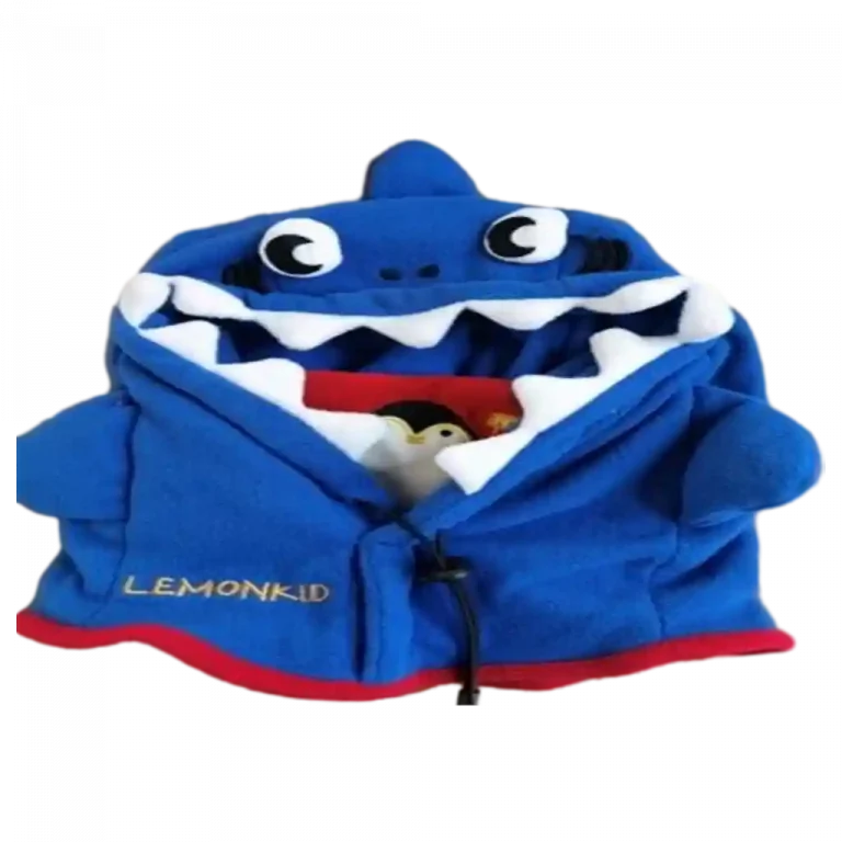 MUMUSO Kinder Wintermütze in Blau mit Hai-Design – warm und kuschelig für kalte Tage.