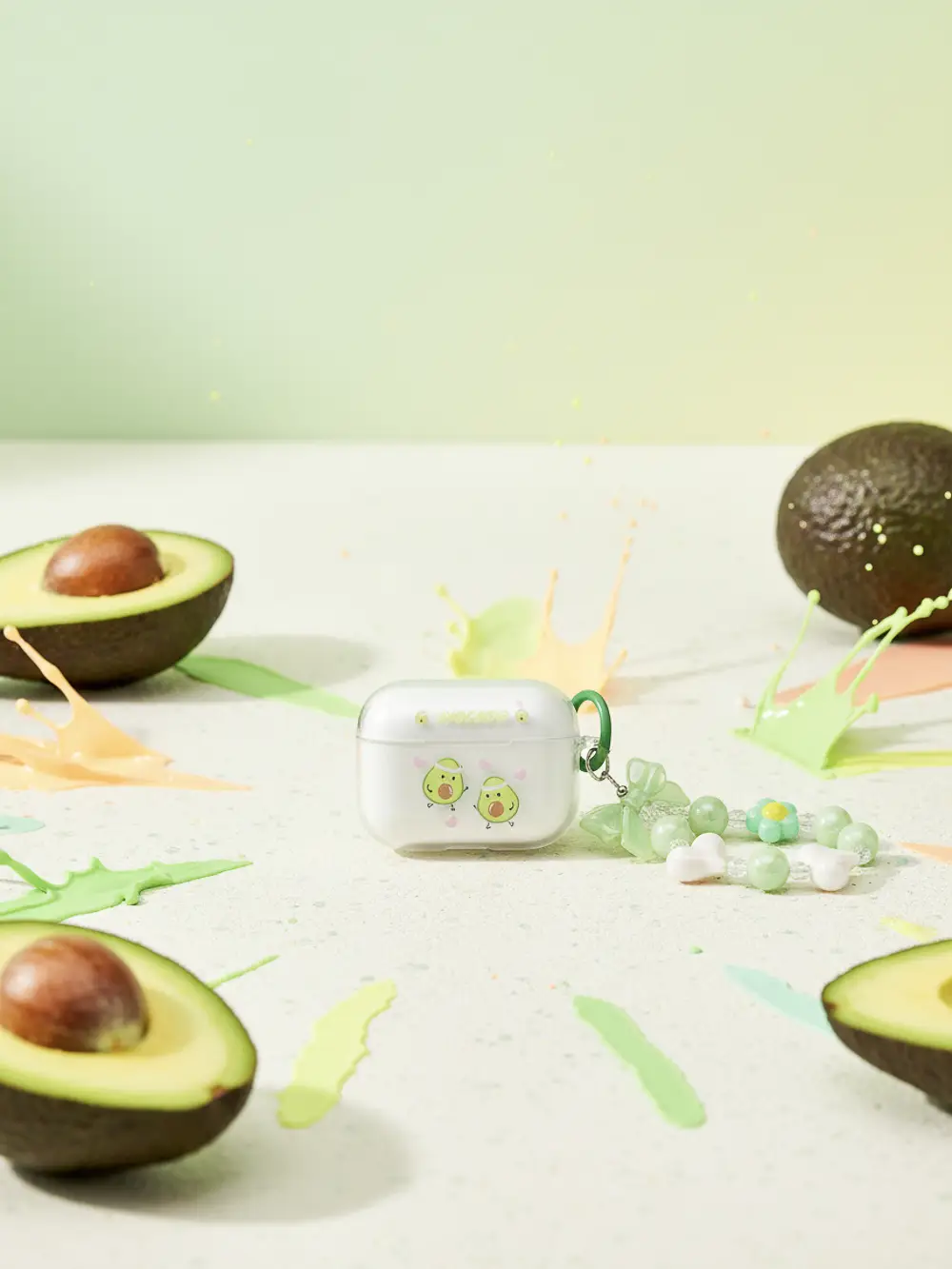 120Air20Pod20Case20mit20Schmuckkette20und20Avocadomotiv.webp TPU-Schutzhülle für AirPods Pro 2 mit Avocado-Design, 5×6,5×2,5 cm (Transparent/Grün)