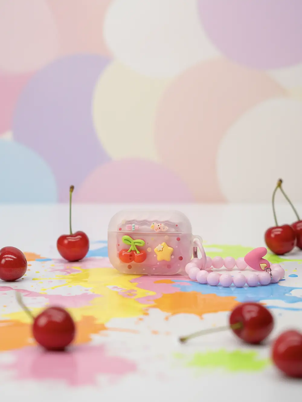 220Air20Pods20Case20Kirsche20und20Sternchen20und20pinker20Schmuckkette.webp TPU Schutzhülle mit Kirsch-Design und Perlenarmband für AirPods Pro 2 (Rosa)